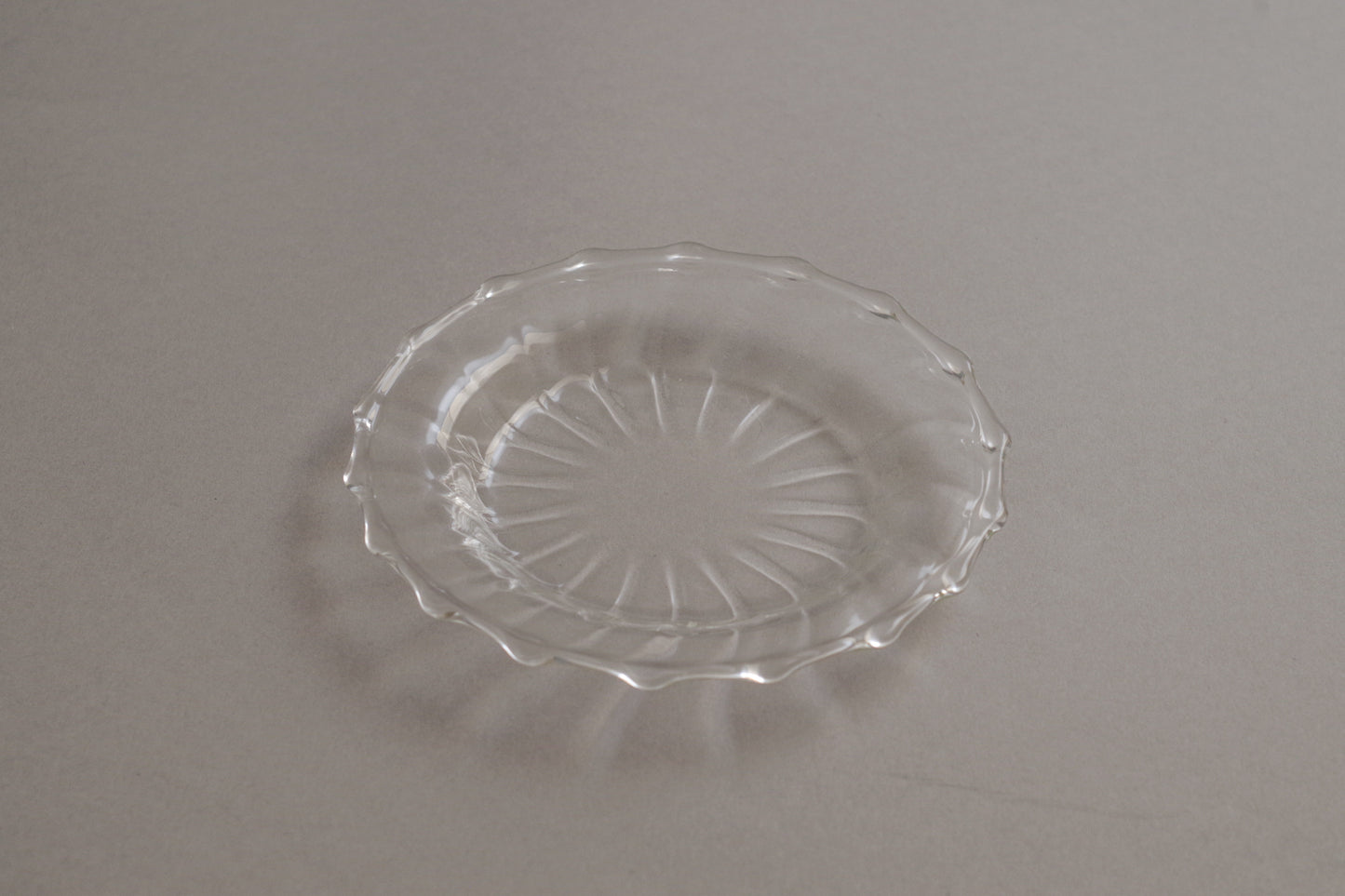 【透-Tou】クリアフリルソーサー