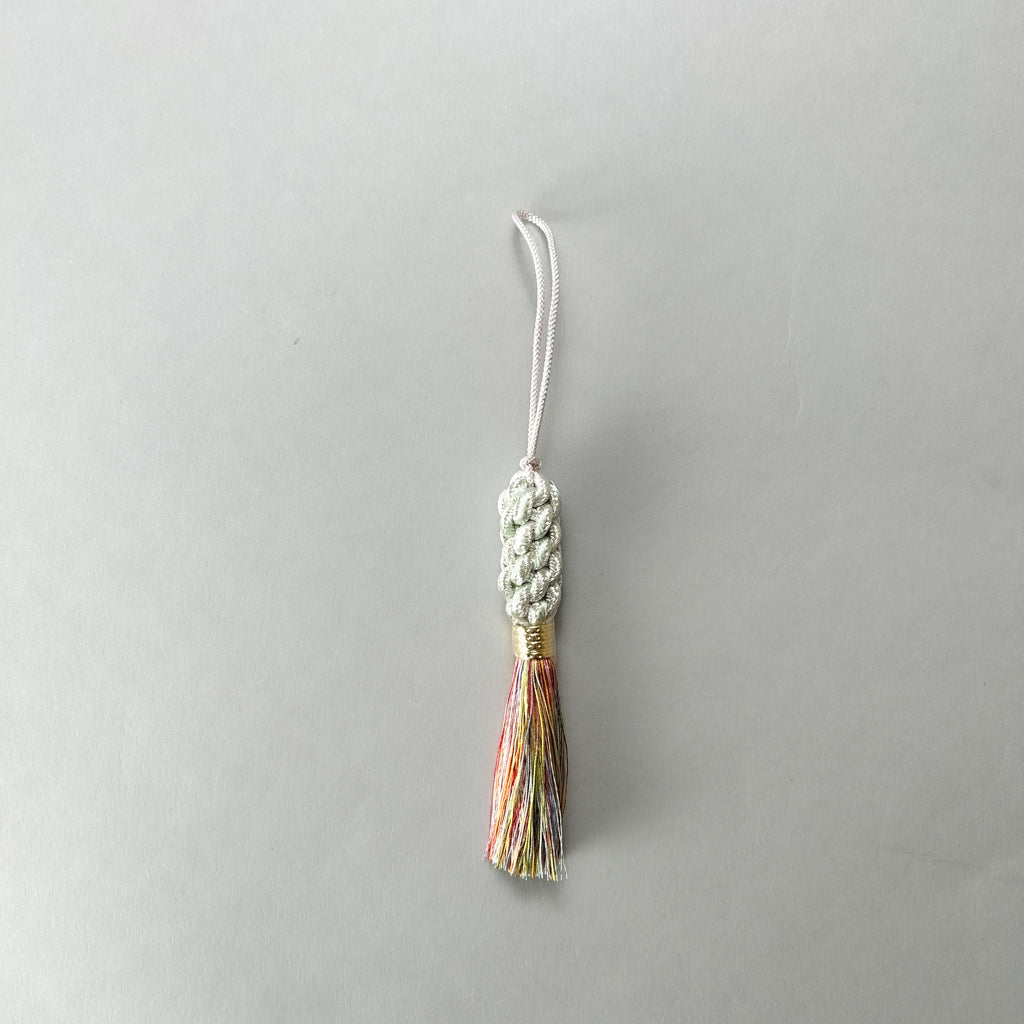 【正絹】タッセル　シルバー